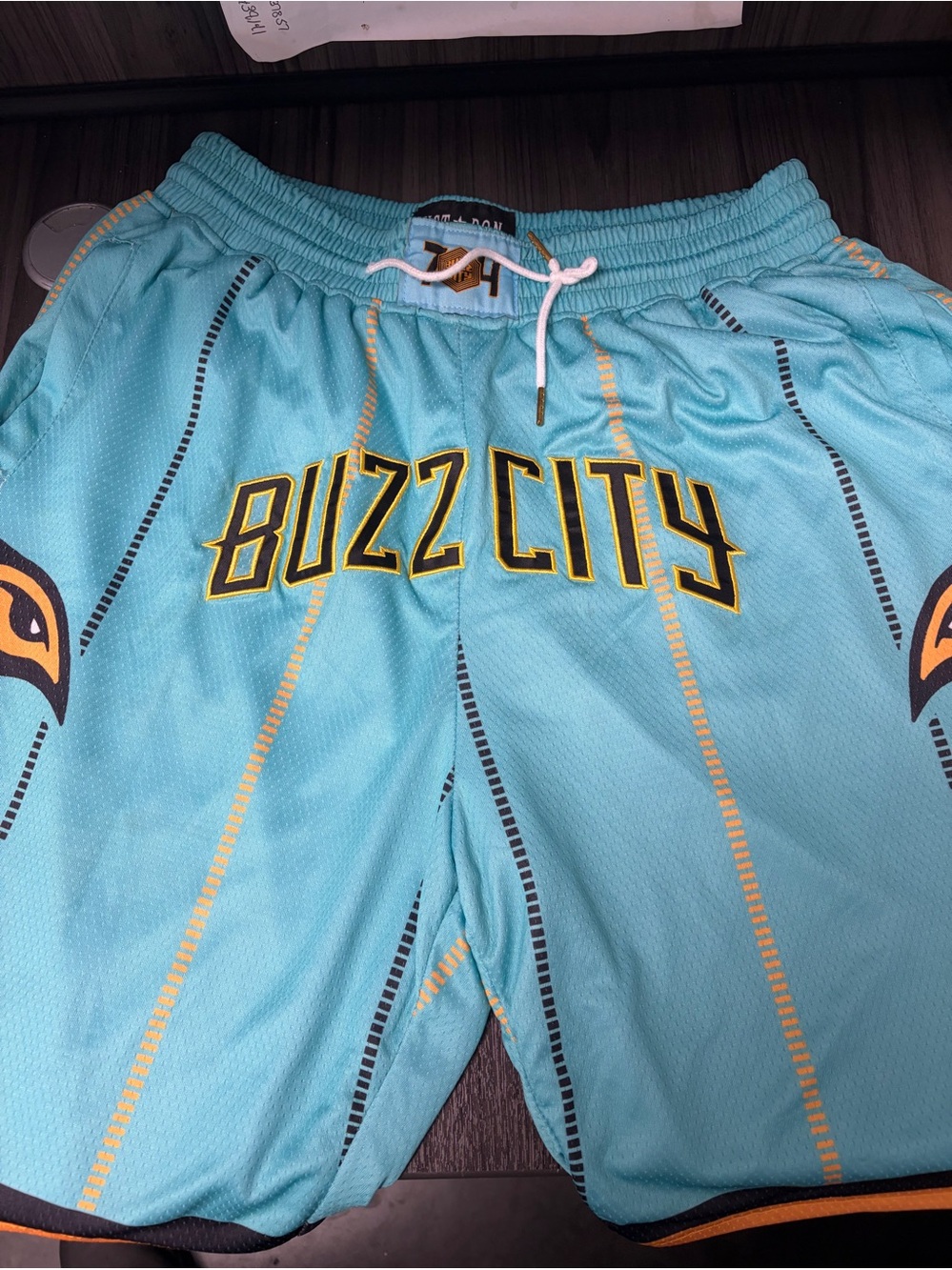 Charlotte hornet buzz city basketball shorts men XXXL.. In good condition..